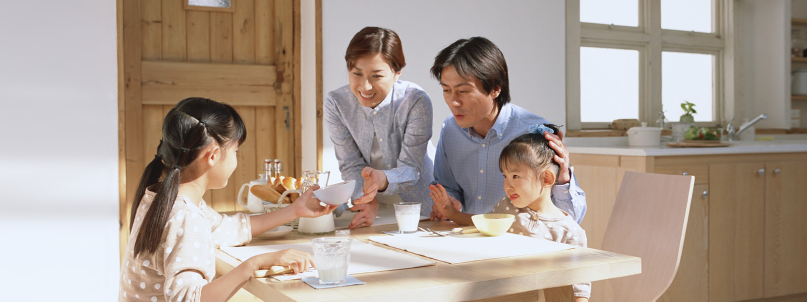 桶兼　ダイニング風景